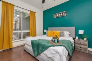 Emerald Escape by the Galleria - King Bed - Patio bedroom