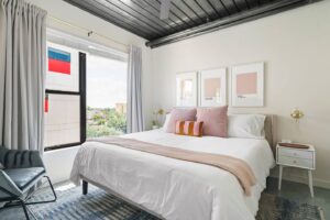 Lodgeur - Cool designer 1BR loft - Midtown bedroom