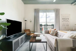 Lodgeur Fantastic & chic studio loft Midtown Living Room