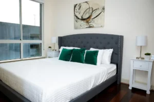 Luxury Galleria Executive suite Quiet Walkable Bed Room