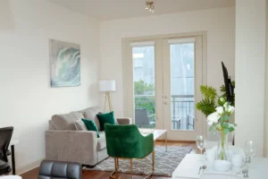 Luxury Galleria Executive suite Quiet Walkable Living room